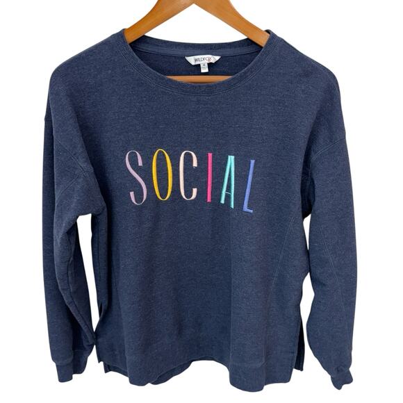 WILDFOX French Terry Sweatshirt Size M Embroidery Split Hem Soft Comfy Navy Blue - Picture 1 of 10